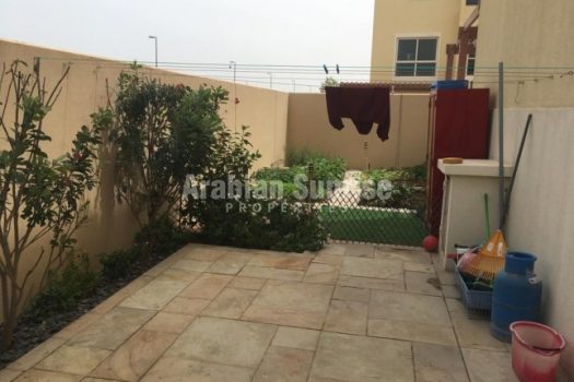 Move in to Luxurious Villa with Spacious Garden