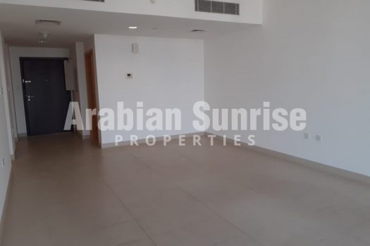 Well Maintained Spacious Apt with Balcony