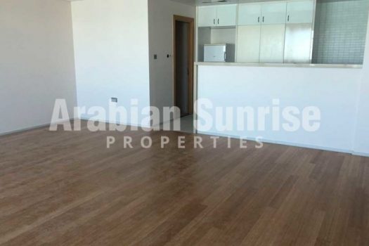 Vacant Fully Furnished Apt With Road View