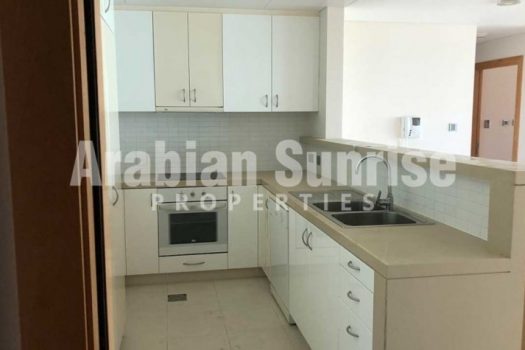 Vacant Fully Furnished Apt With Road View
