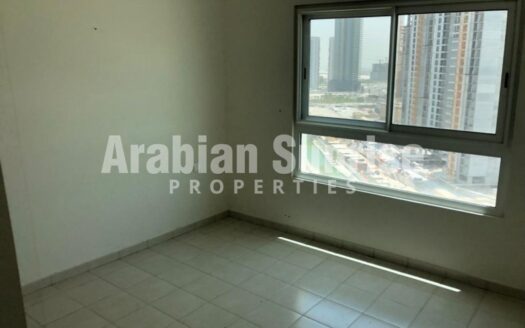 Sea View Apt with Spacious Layout