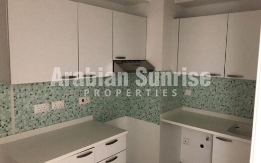Sea View Apt with Spacious Layout